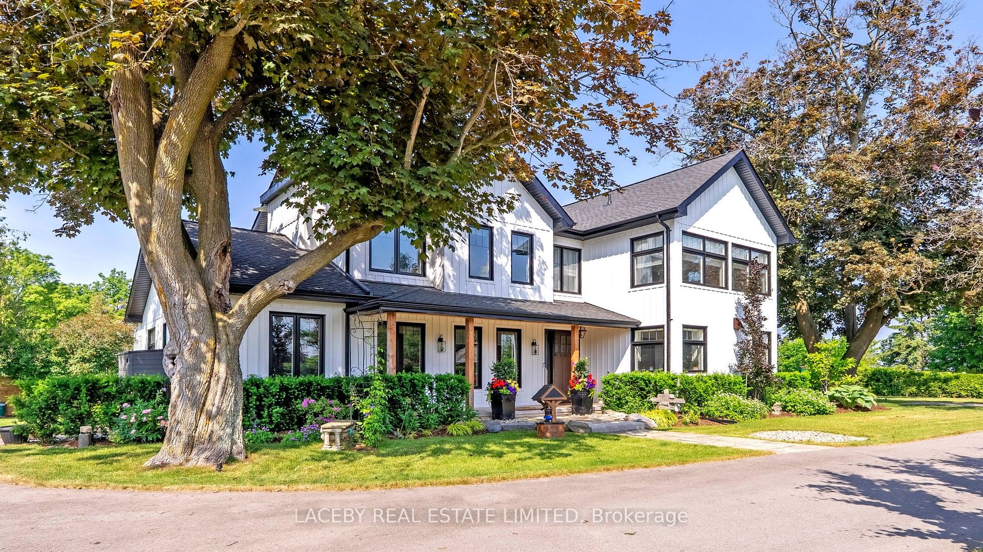 Photo 1 of 343 Hedge Road, Georgina, Sutton & Jackson's Point — HOMEH