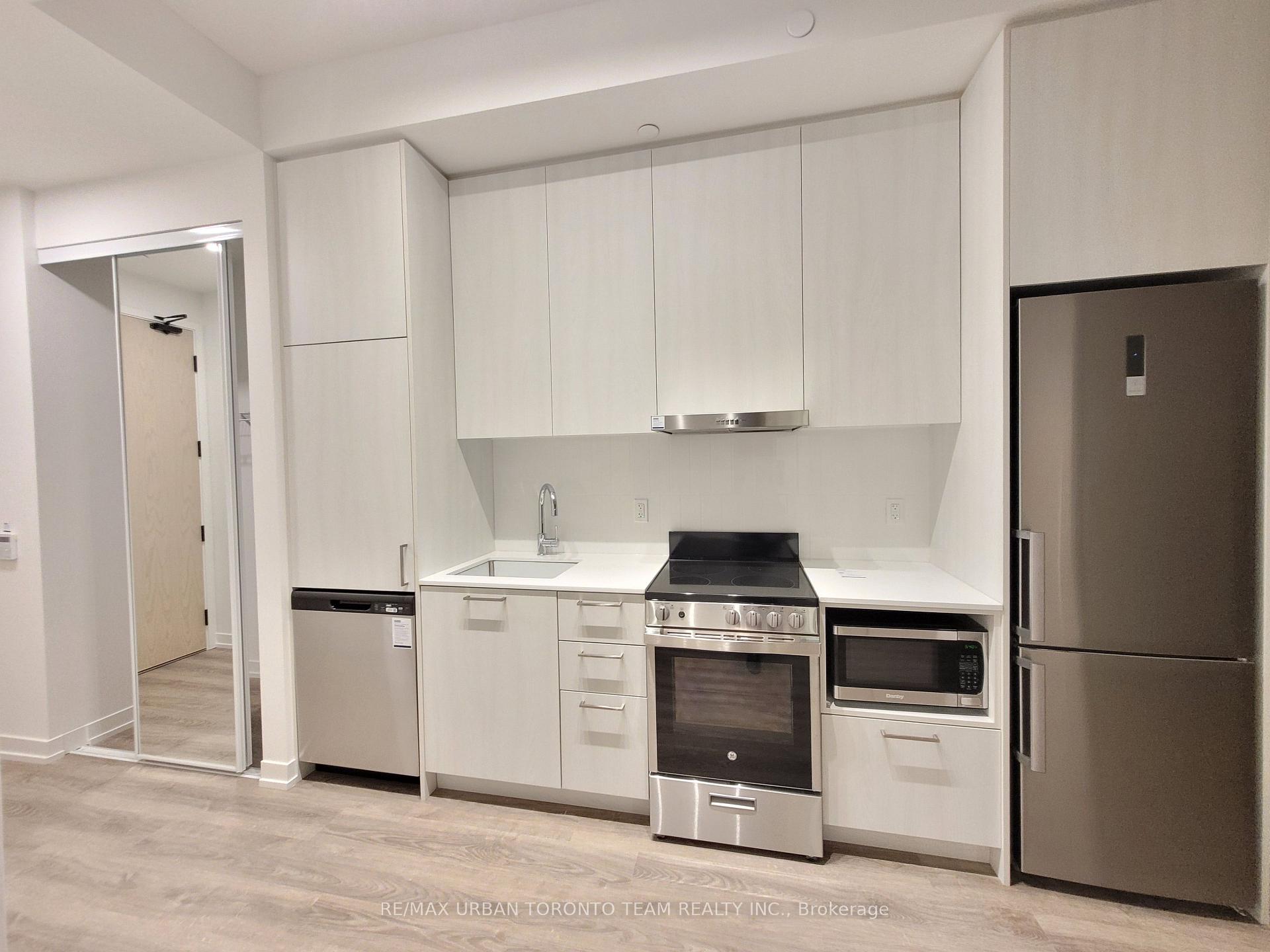 Photo 2 of Unit 817, 195 Commerce Street, Vaughan, Vaughan Corporate Centre — HOMEH