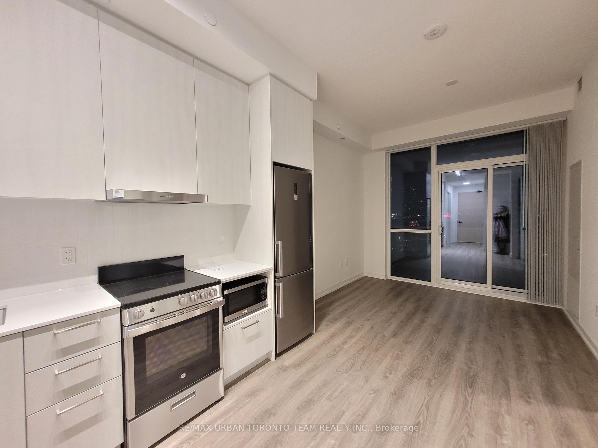 Photo 3 of Unit 817, 195 Commerce Street, Vaughan, Vaughan Corporate Centre — HOMEH