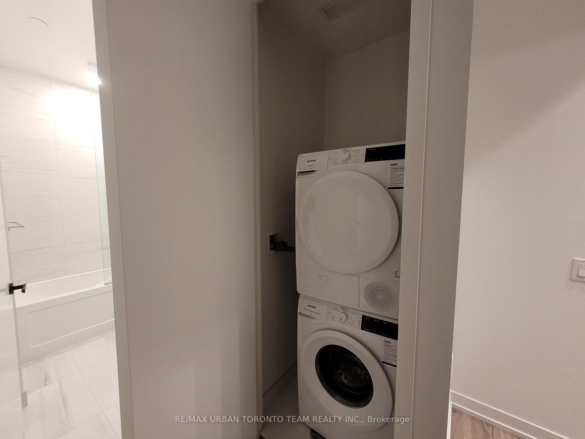 Photo 4 of Unit 817, 195 Commerce Street, Vaughan, Vaughan Corporate Centre — HOMEH