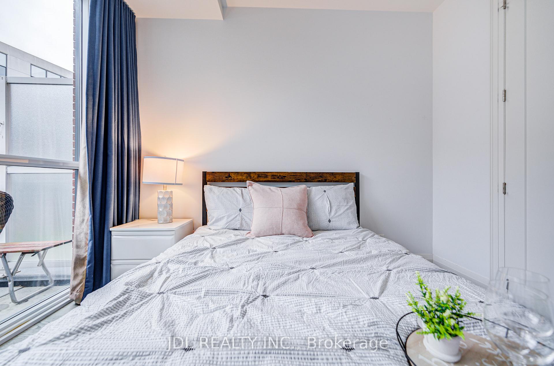 Photo 29 of Unit 202, 20 Fred Varley Drive, Markham, Unionville — HOMEH