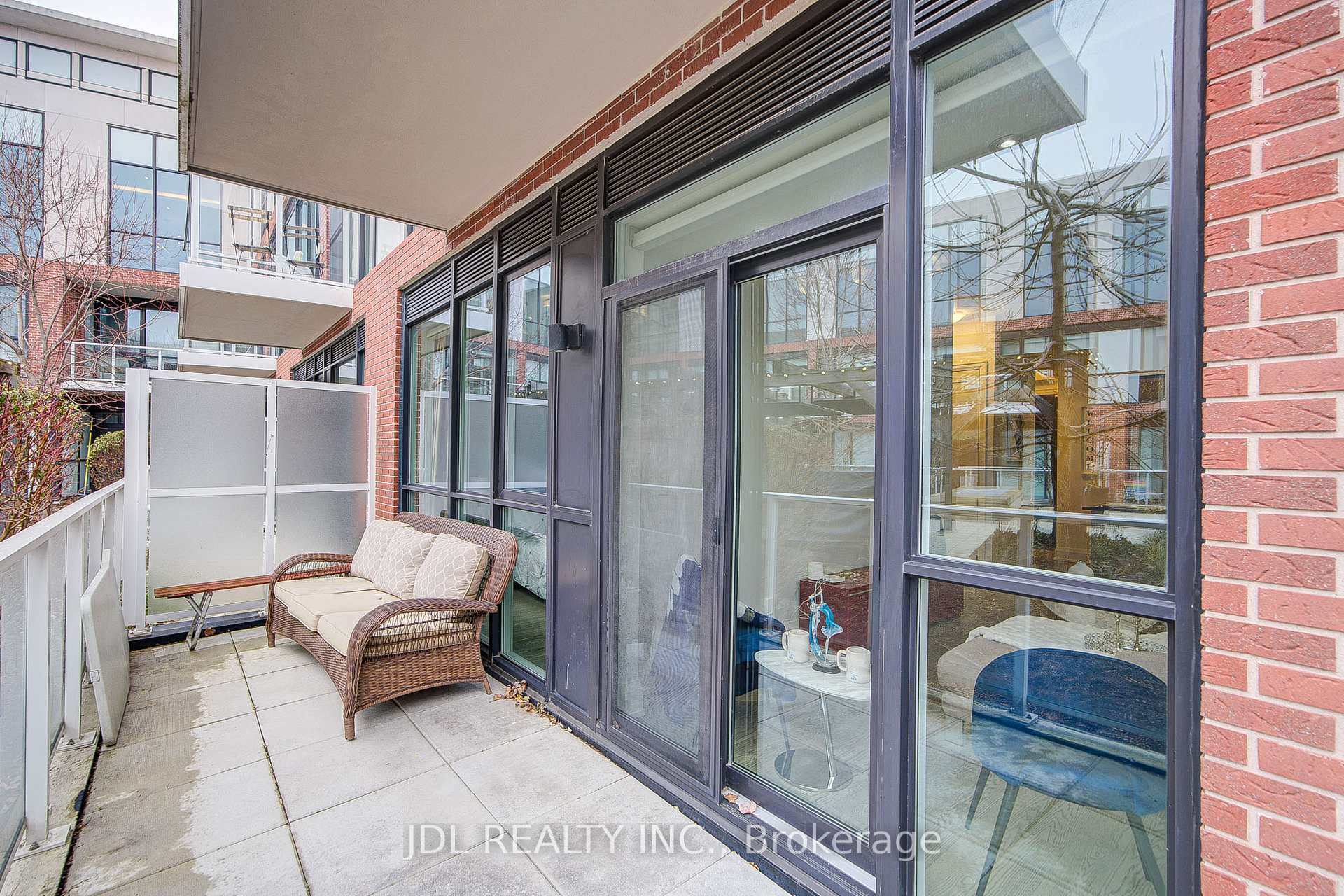 Photo 33 of Unit 202, 20 Fred Varley Drive, Markham, Unionville — HOMEH
