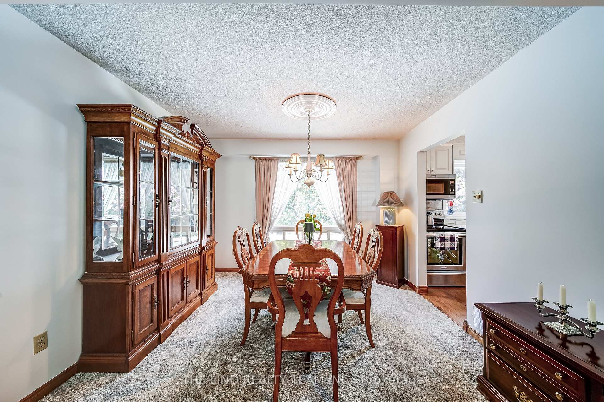 Photo 6 of 175 Walton Drive, Aurora, Aurora Village — HOMEH