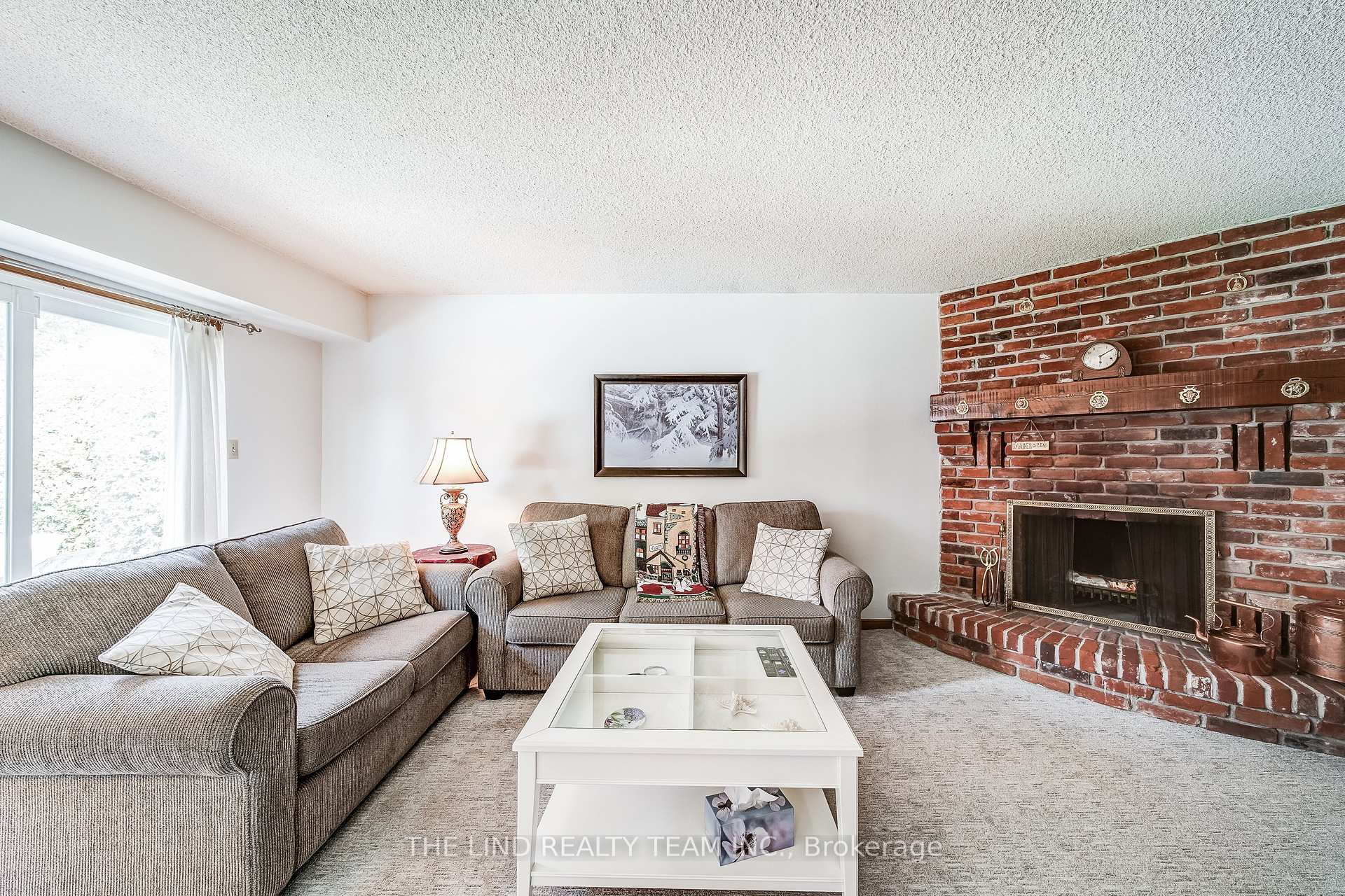 Photo 13 of 175 Walton Drive, Aurora, Aurora Village — HOMEH