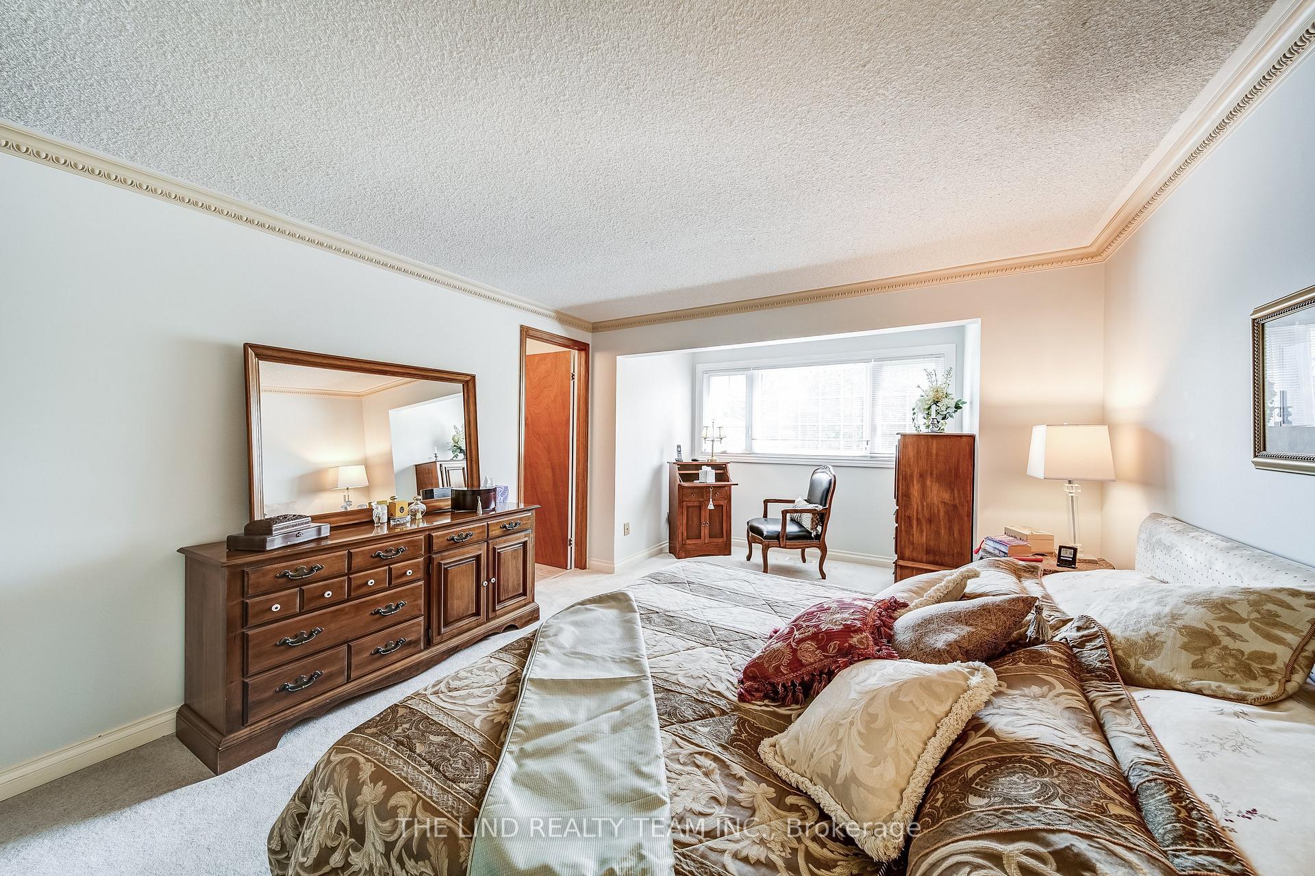 Photo 19 of 175 Walton Drive, Aurora, Aurora Village — HOMEH