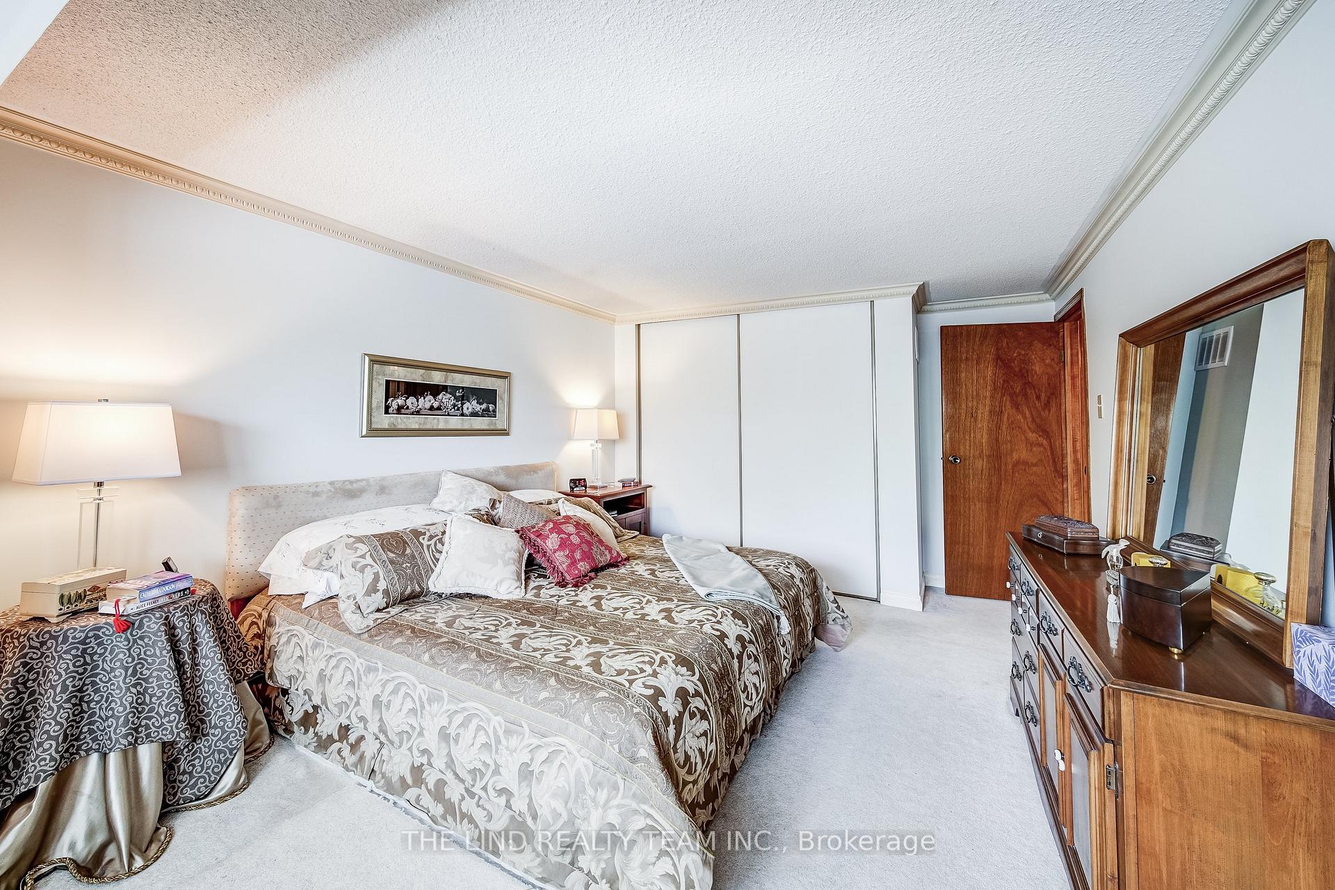 Photo 21 of 175 Walton Drive, Aurora, Aurora Village — HOMEH