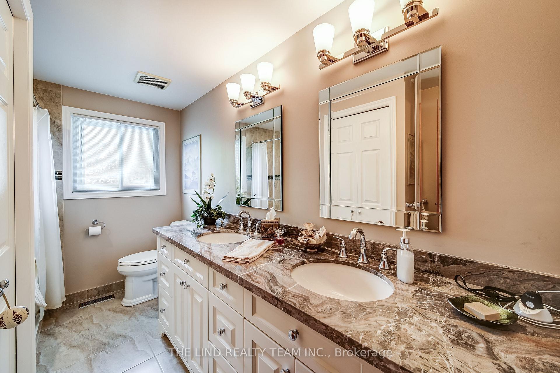 Photo 28 of 175 Walton Drive, Aurora, Aurora Village — HOMEH