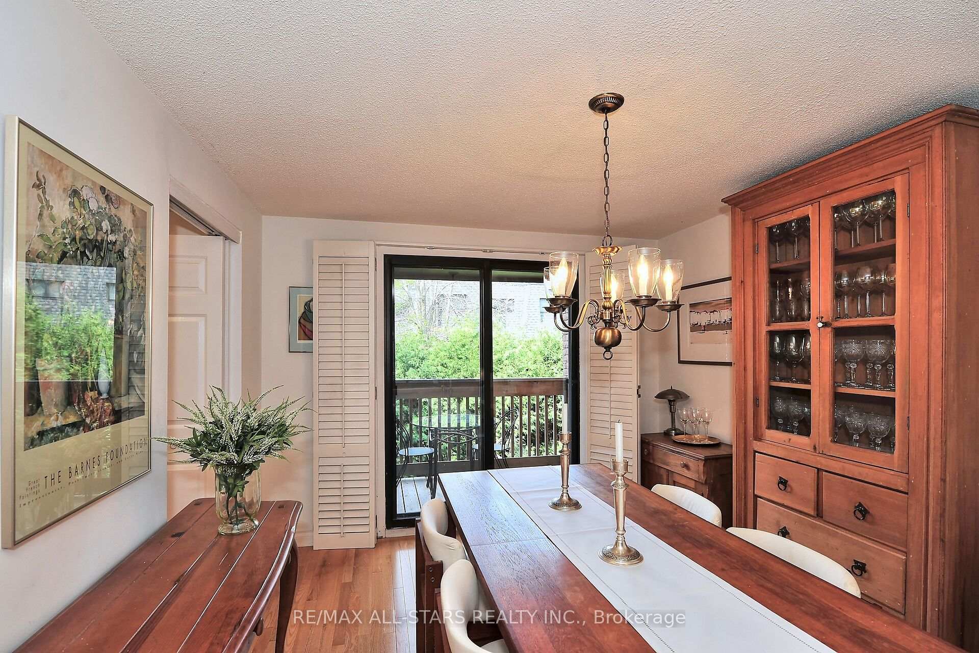 Photo 8 of Unit 6, 26 Ashglen Way, Markham, Unionville — HOMEH