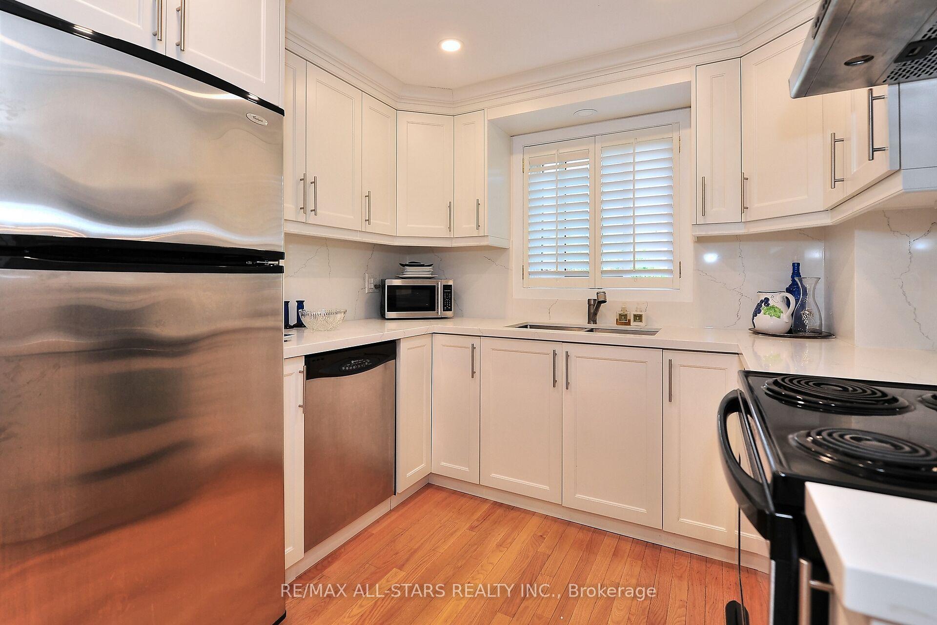 Photo 15 of Unit 6, 26 Ashglen Way, Markham, Unionville — HOMEH