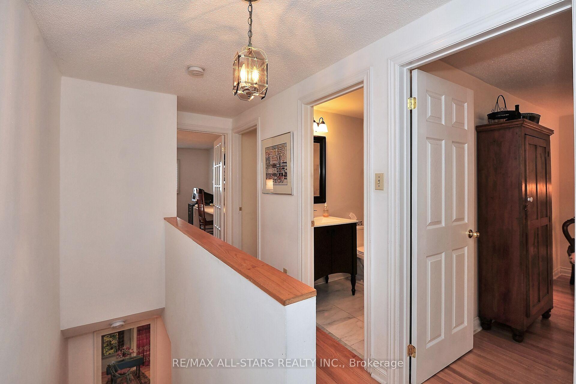 Photo 18 of Unit 6, 26 Ashglen Way, Markham, Unionville — HOMEH