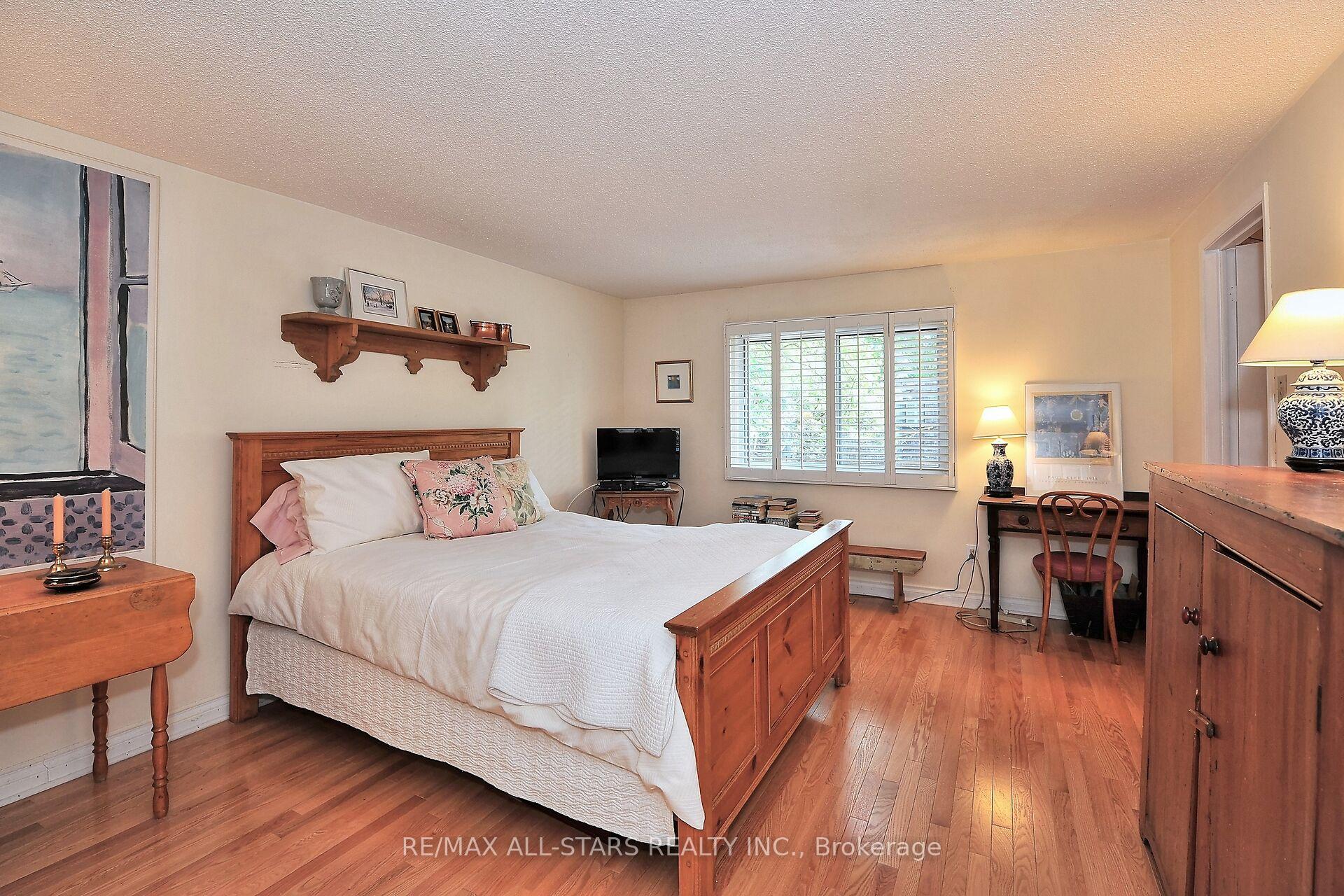 Photo 19 of Unit 6, 26 Ashglen Way, Markham, Unionville — HOMEH