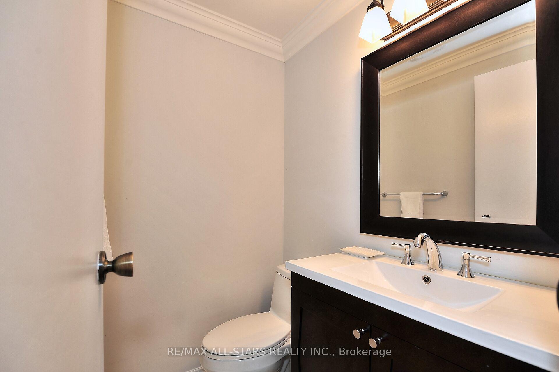 Photo 21 of Unit 6, 26 Ashglen Way, Markham, Unionville — HOMEH