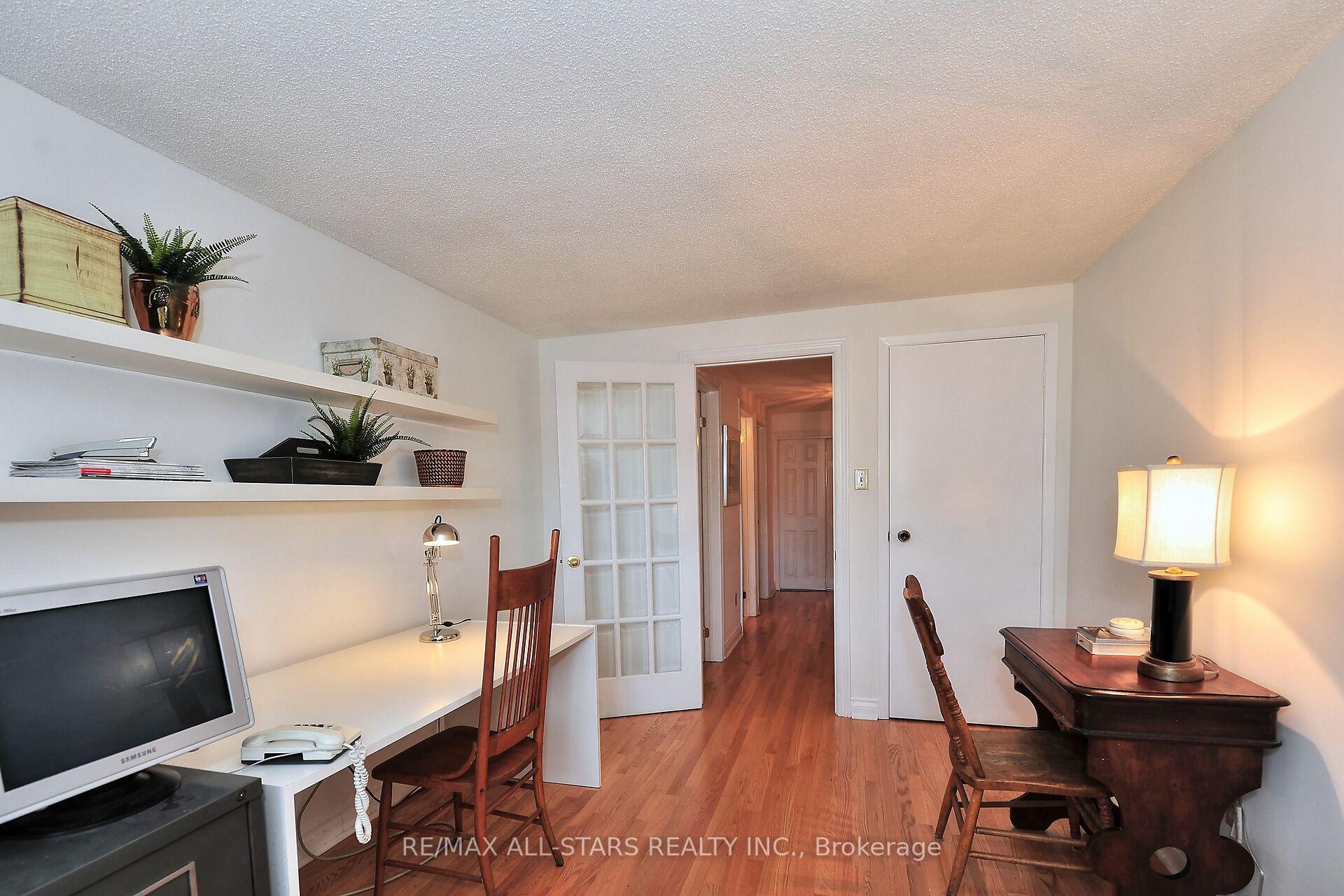 Photo 25 of Unit 6, 26 Ashglen Way, Markham, Unionville — HOMEH