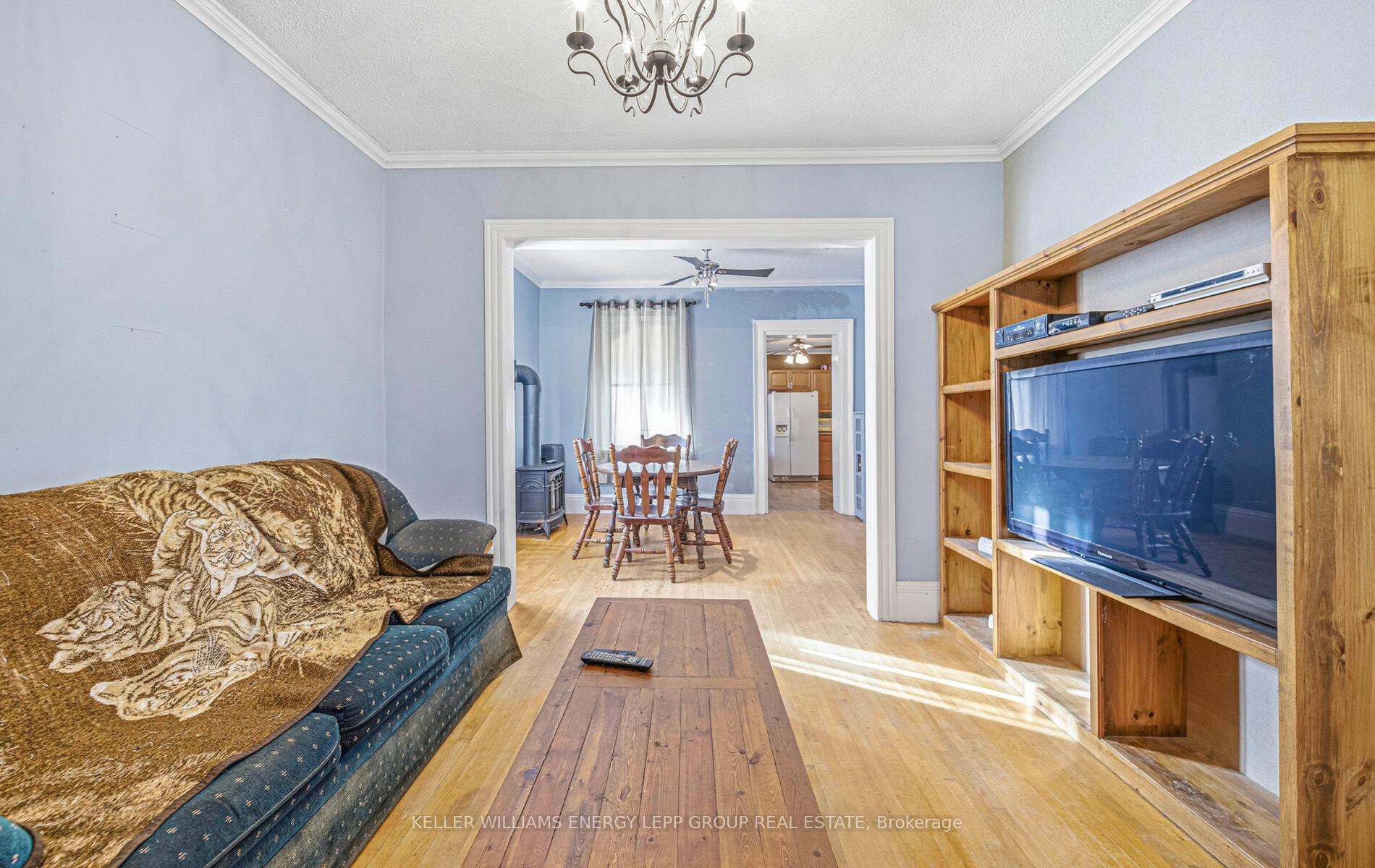 Photo 15 of 61 Wellington Street, Clarington, Bowmanville — HOMEH