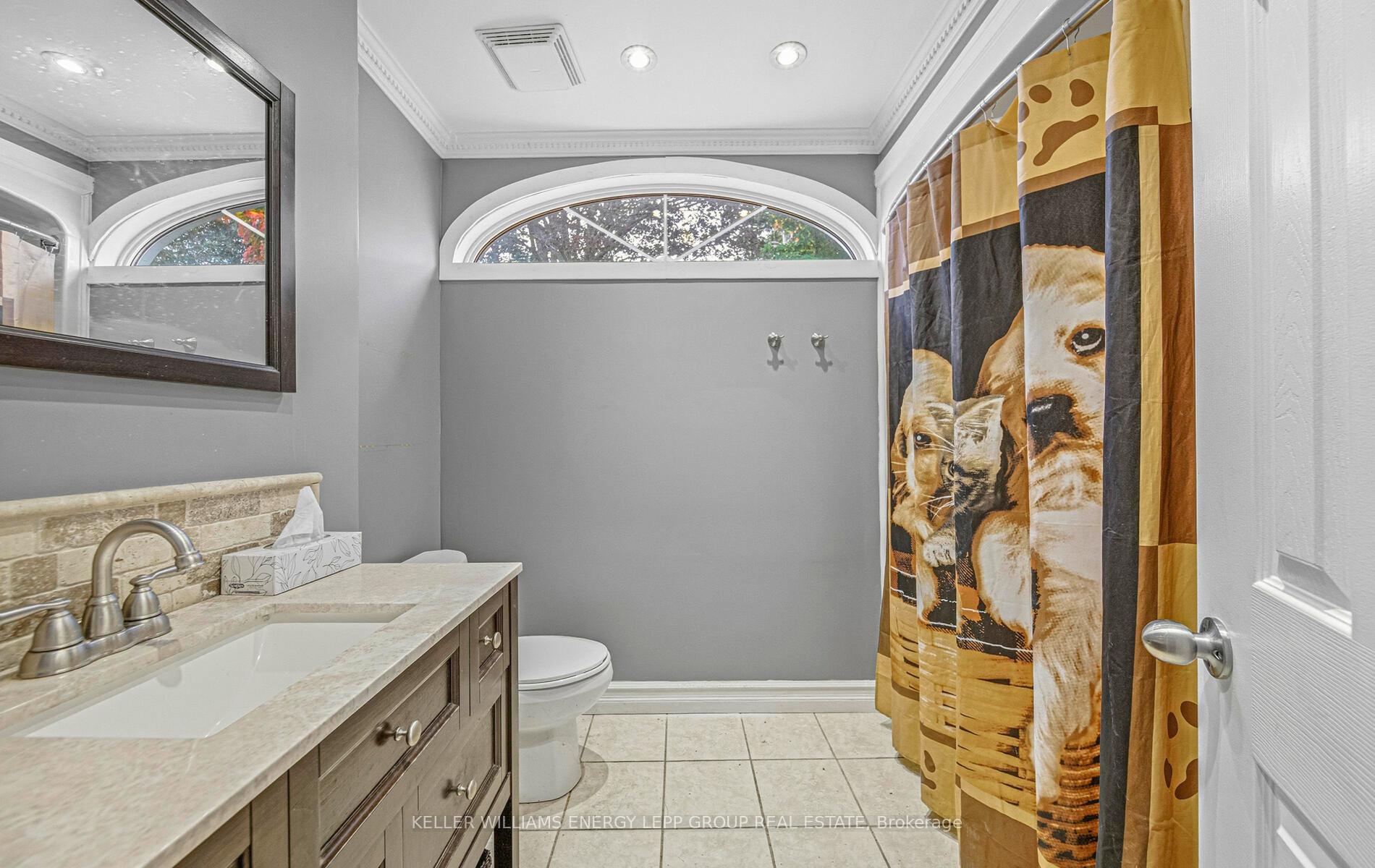Photo 21 of 61 Wellington Street, Clarington, Bowmanville — HOMEH