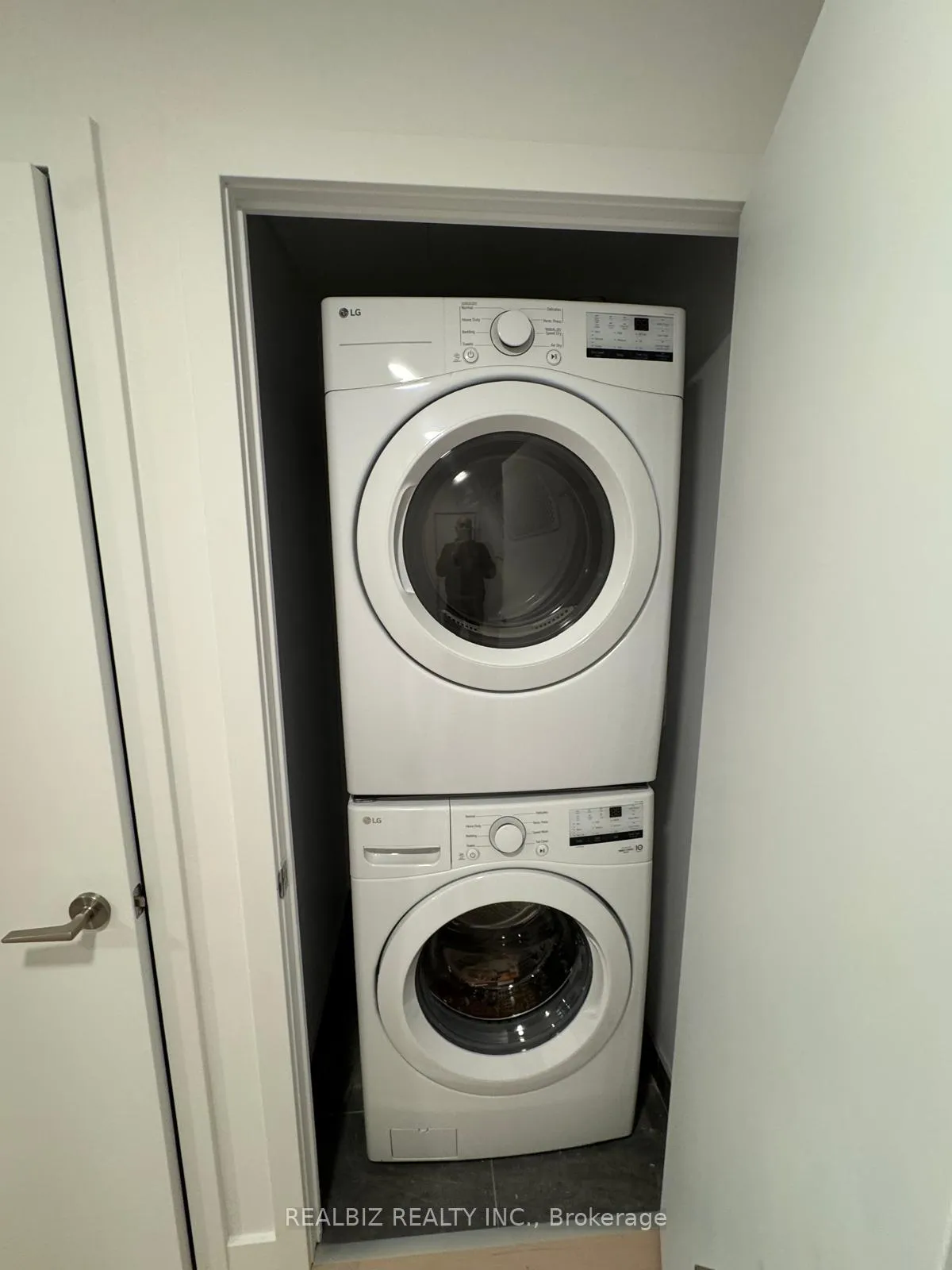 Photo 14 of Unit 310, 1720 Bayview Avenue, Toronto, Mount Pleasant East — HOMEH
