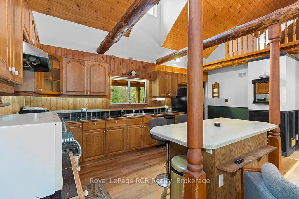 Photo 15 of 132 Crawford Road, Chatsworth — HOMEH