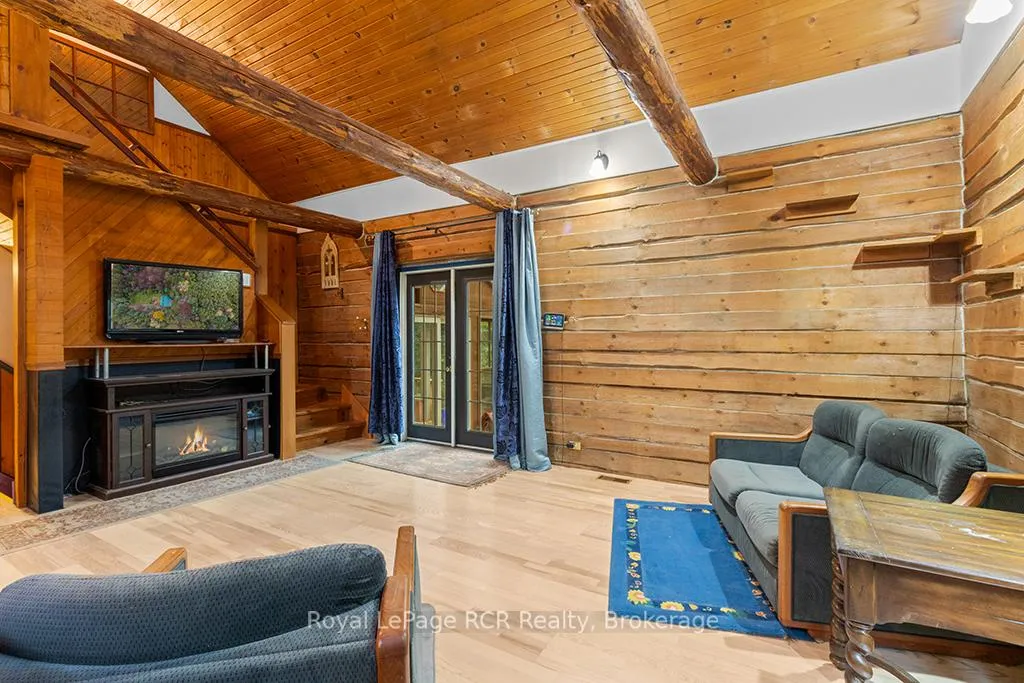 Photo 16 of 132 Crawford Road, Chatsworth — HOMEH