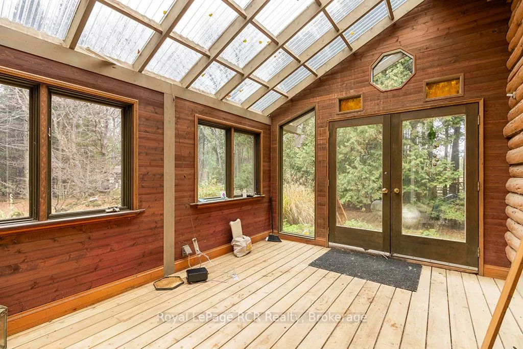 Photo 24 of 132 Crawford Road, Chatsworth — HOMEH