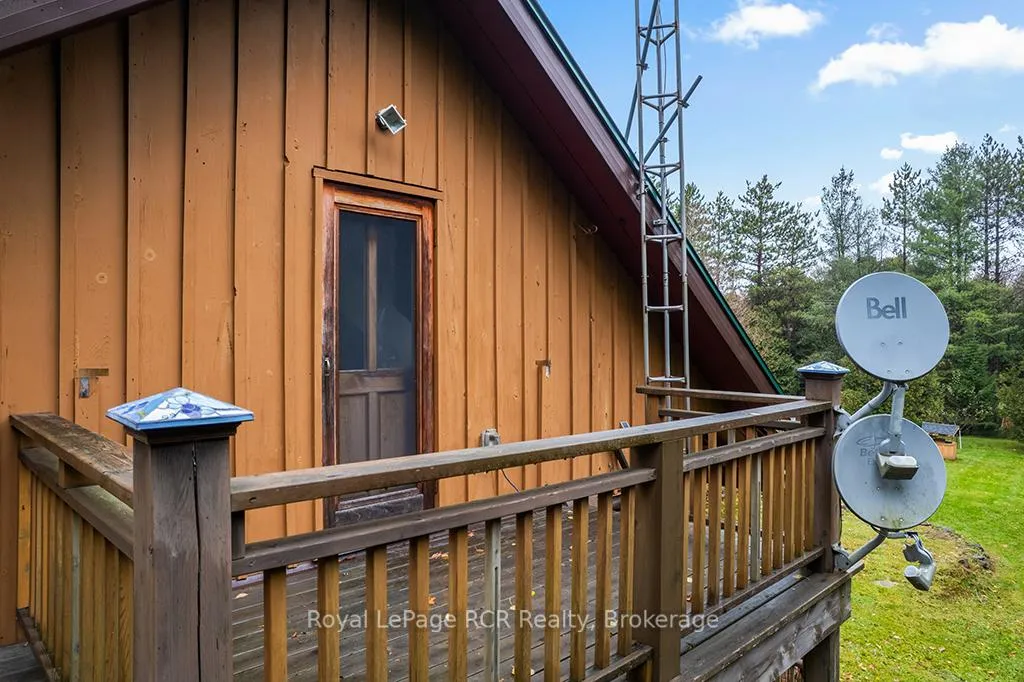 Photo 32 of 132 Crawford Road, Chatsworth — HOMEH
