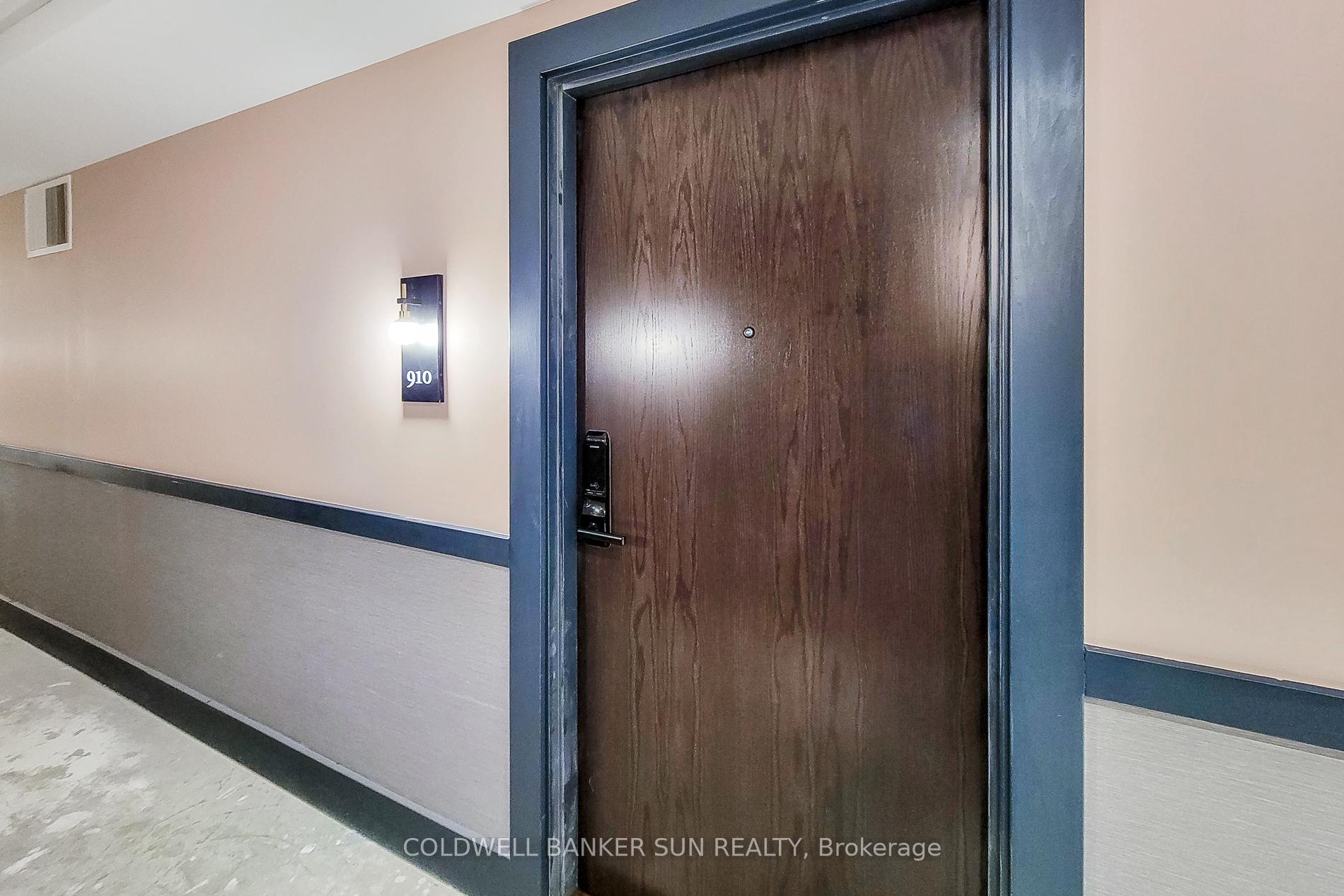 Photo 8 of Unit 910, 2782 Barton Street E, Hamilton, Riverdale — HOMEH