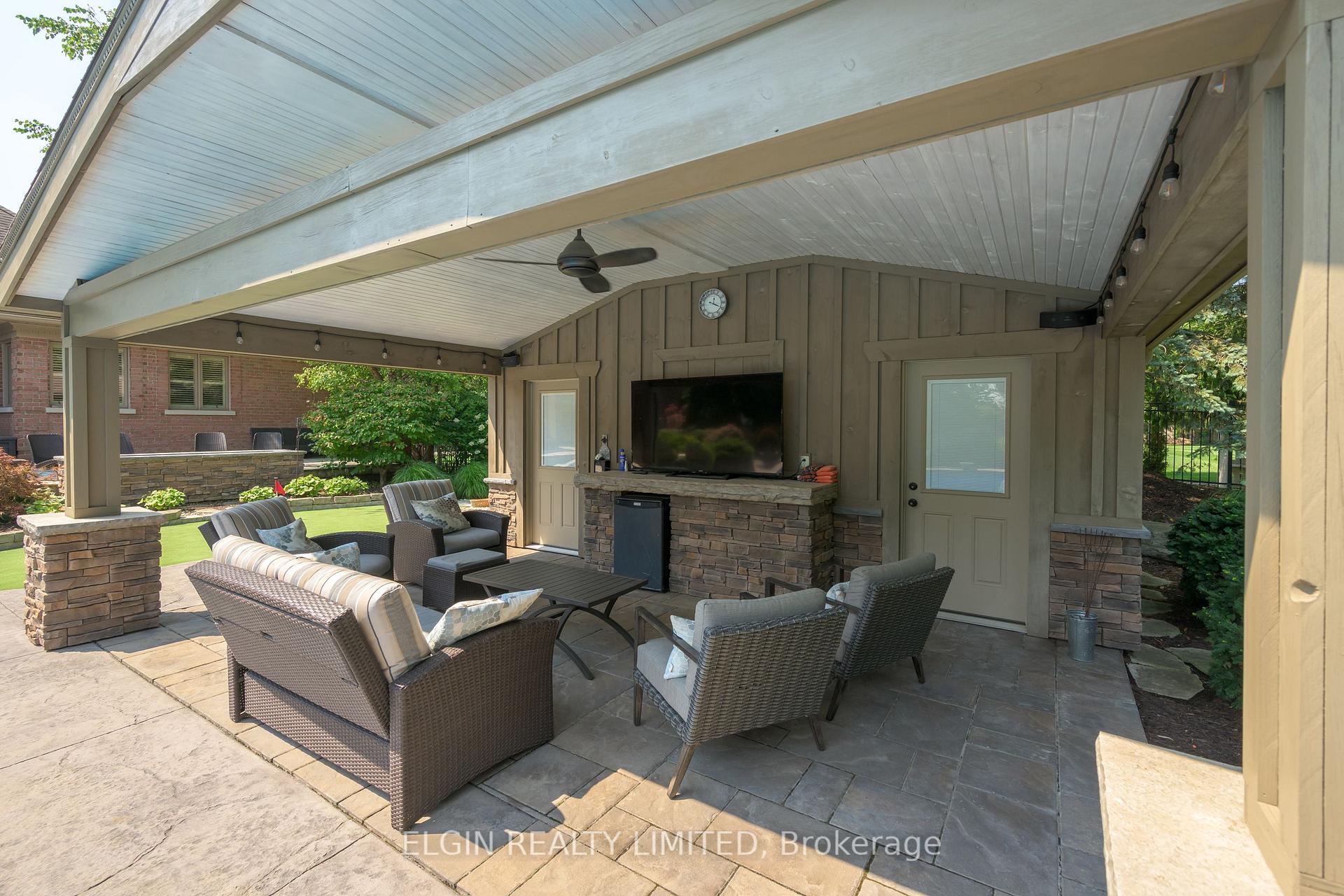 Photo 10 of 42672 Meadow Wood Lane, Central Elgin, Rural Central Elgin — HOMEH