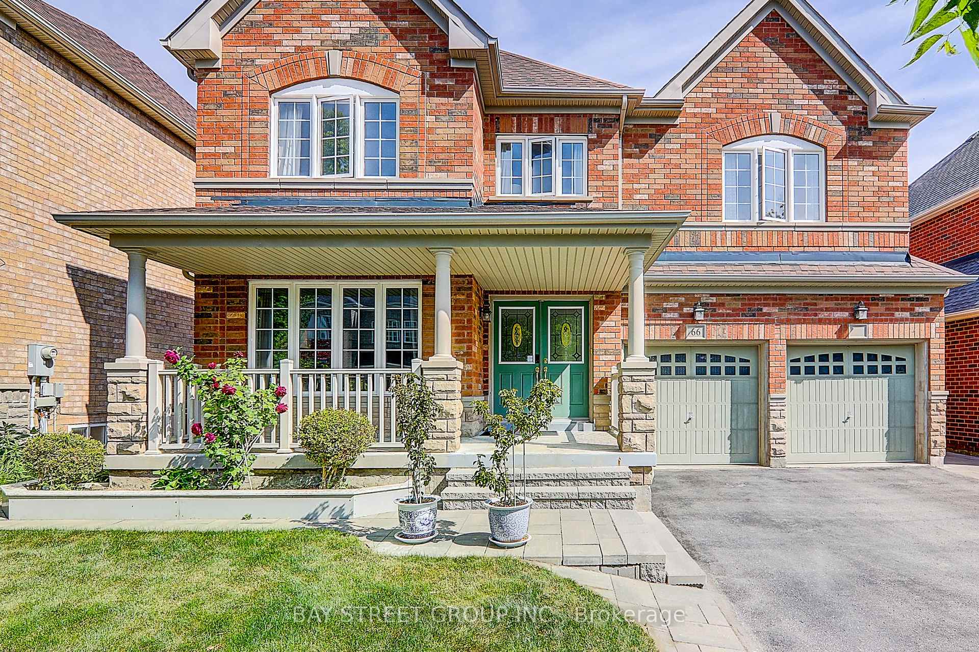 Photo 3 of 66 Howlett Crescent, Ajax, Northeast Ajax — HOMEH