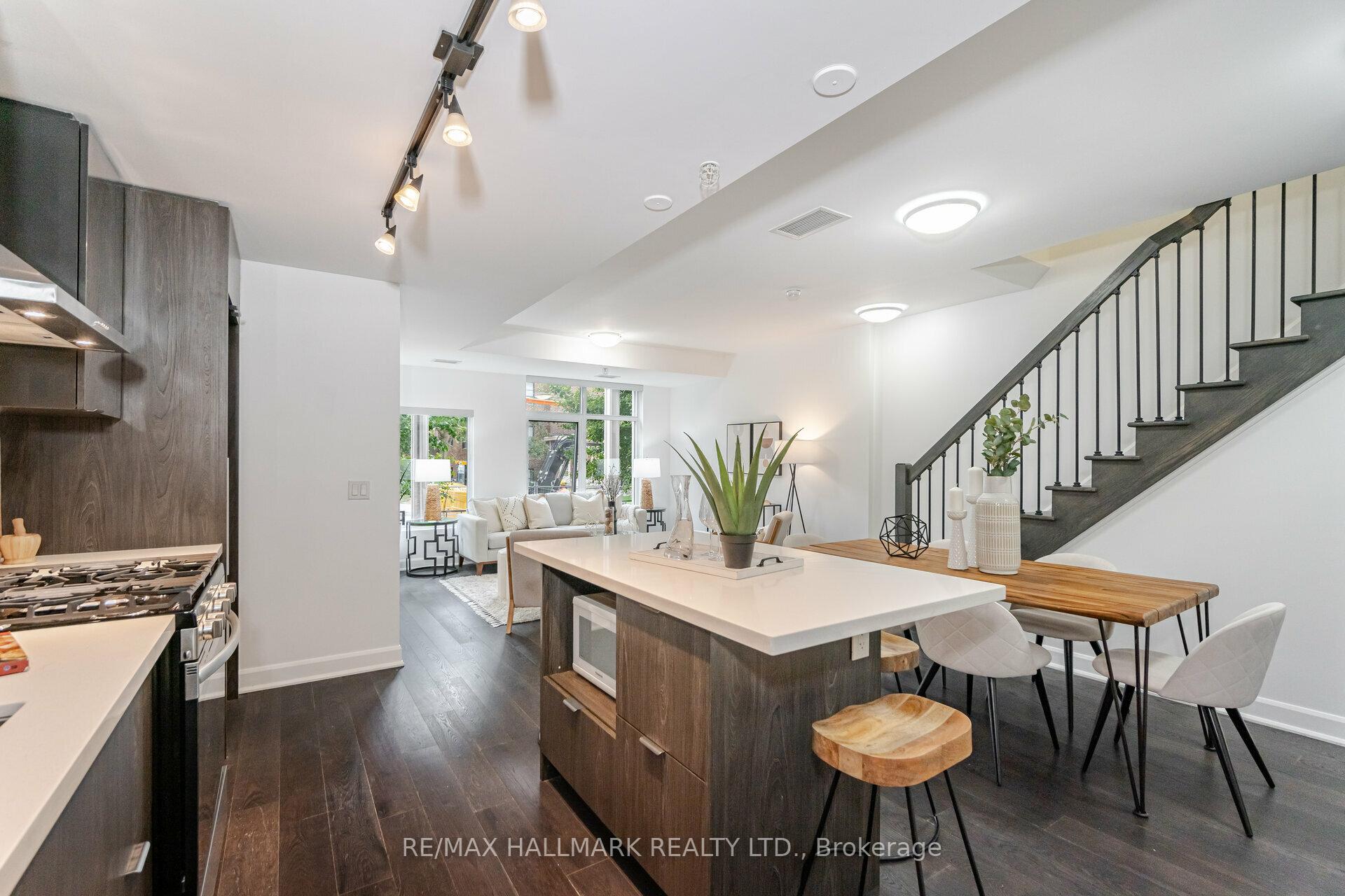 Photo 12 of Unit 104, 580 Kingston Road, Toronto, The Beaches — HOMEH