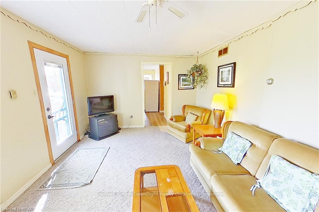 Photo 6 of 71207 Finnigan Road, Bluewater, Hay — HOMEH