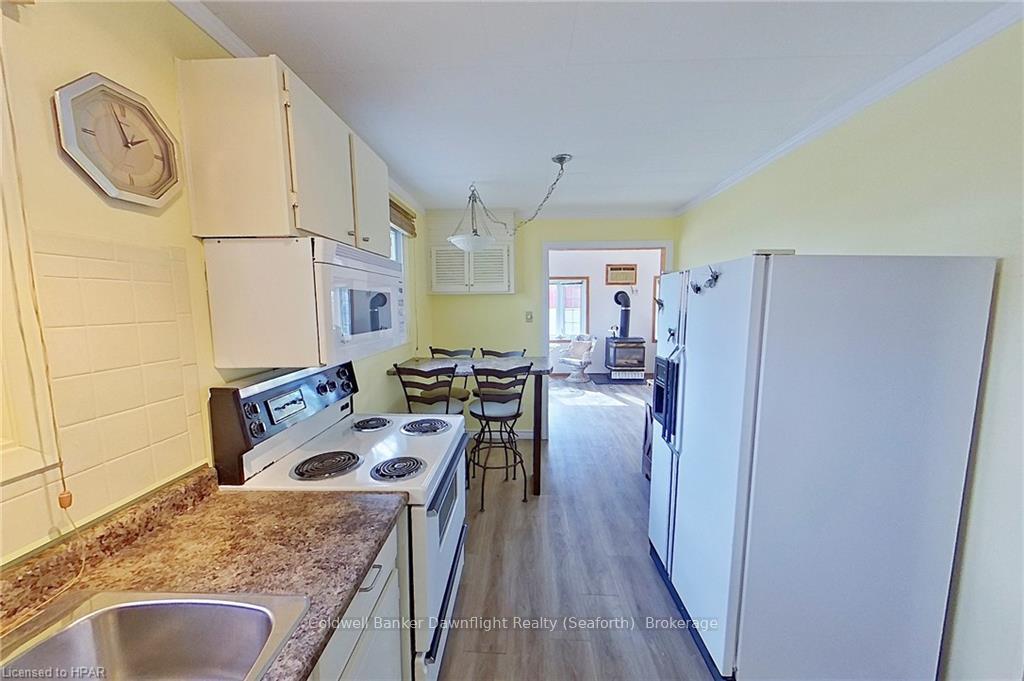 Photo 10 of 71207 Finnigan Road, Bluewater, Hay — HOMEH
