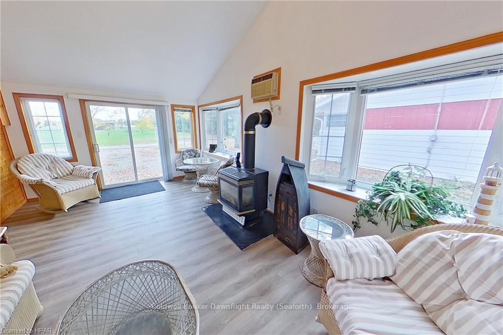 Photo 12 of 71207 Finnigan Road, Bluewater, Hay — HOMEH