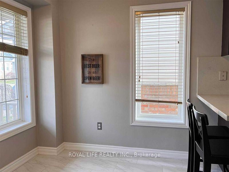 Photo 5 of 61 Steckley Street, Aurora, Bayview Wellington — HOMEH