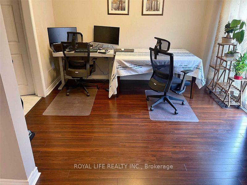 Photo 7 of 61 Steckley Street, Aurora, Bayview Wellington — HOMEH