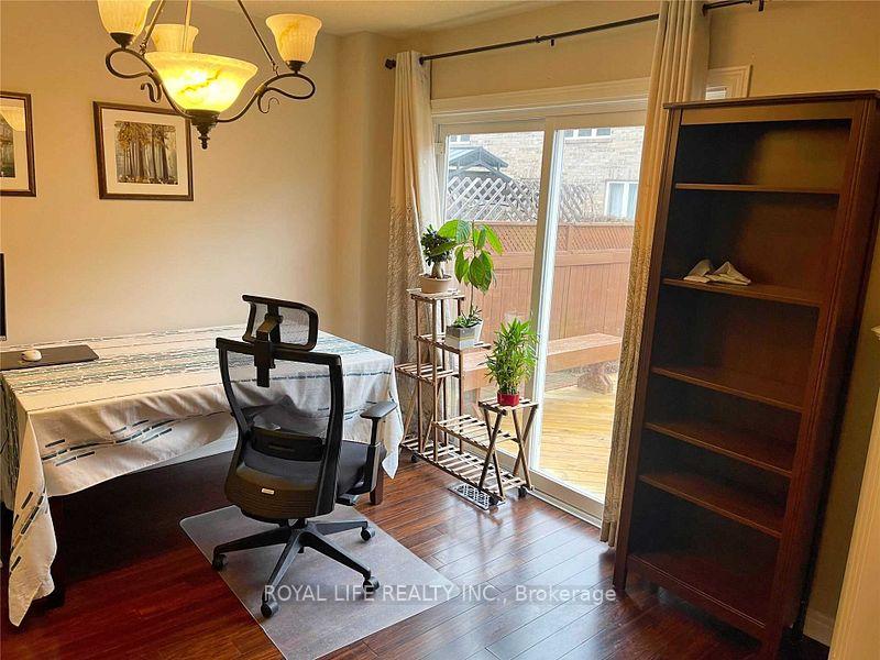 Photo 9 of 61 Steckley Street, Aurora, Bayview Wellington — HOMEH