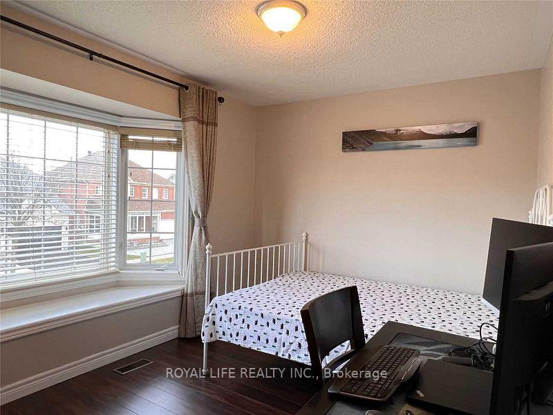 Photo 18 of 61 Steckley Street, Aurora, Bayview Wellington — HOMEH