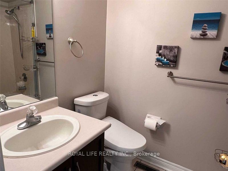 Photo 21 of 61 Steckley Street, Aurora, Bayview Wellington — HOMEH