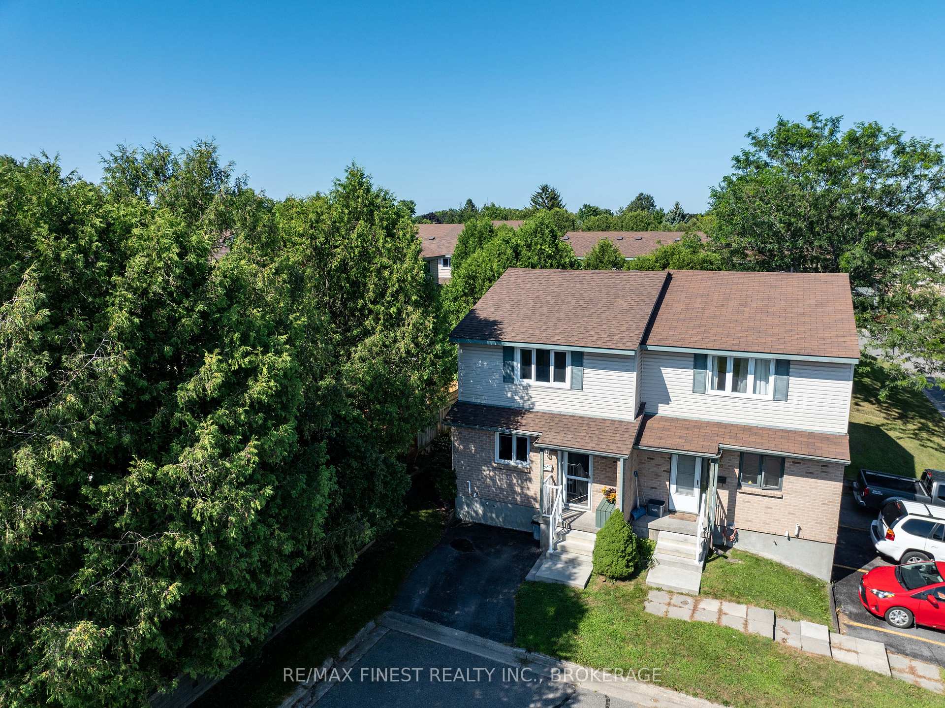 Photo 2 of 22 Coventry Crescent, Kingston, West of Sir John A. Blvd — HOMEH