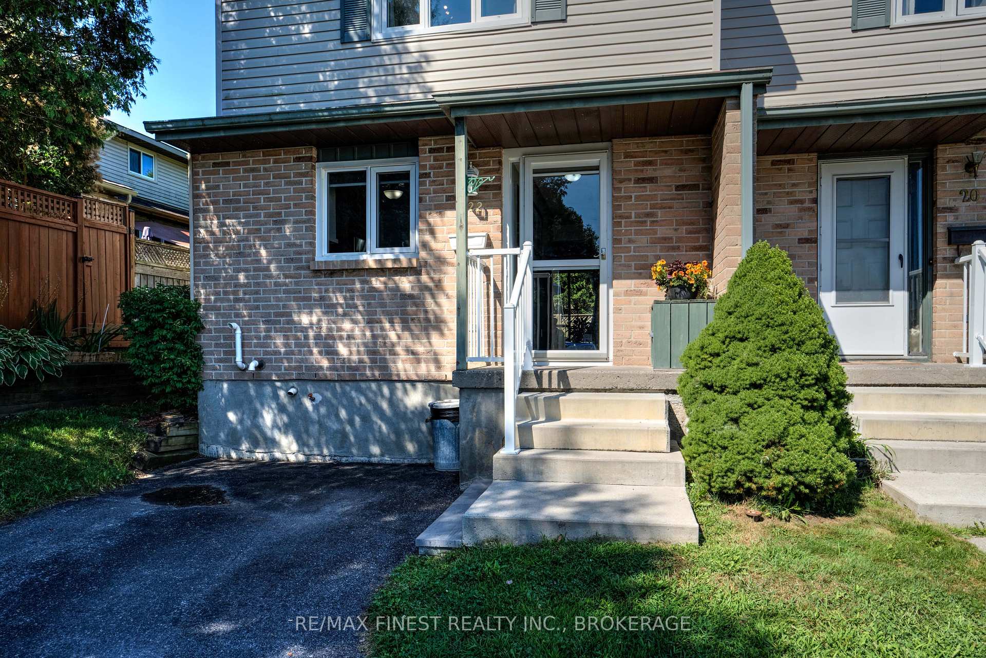 Photo 6 of 22 Coventry Crescent, Kingston, West of Sir John A. Blvd — HOMEH