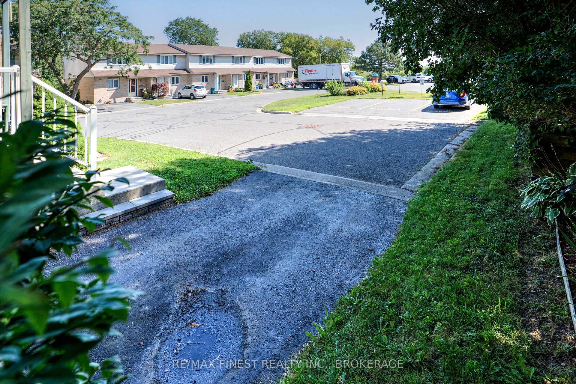 Photo 10 of 22 Coventry Crescent, Kingston, West of Sir John A. Blvd — HOMEH