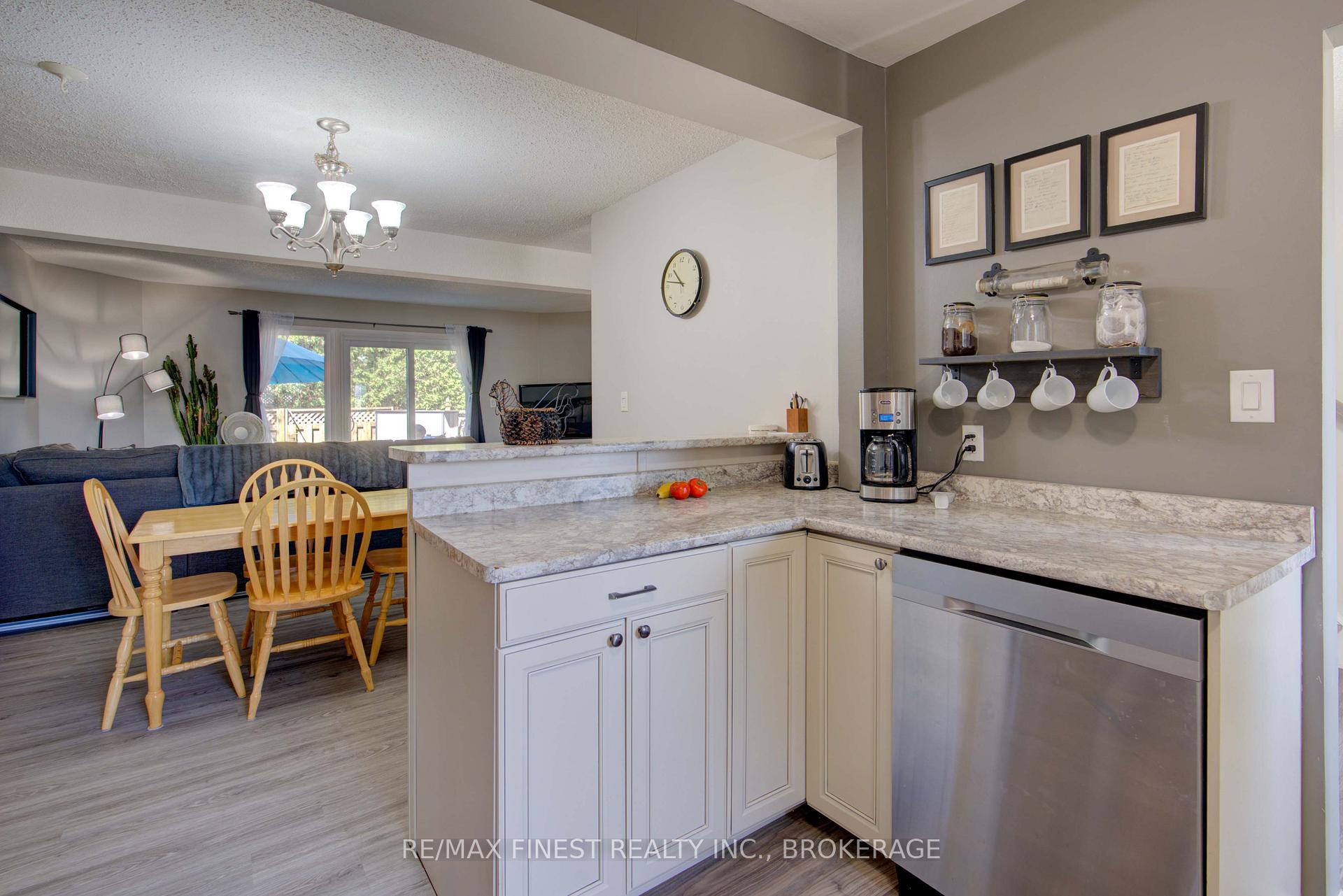 Photo 18 of 22 Coventry Crescent, Kingston, West of Sir John A. Blvd — HOMEH