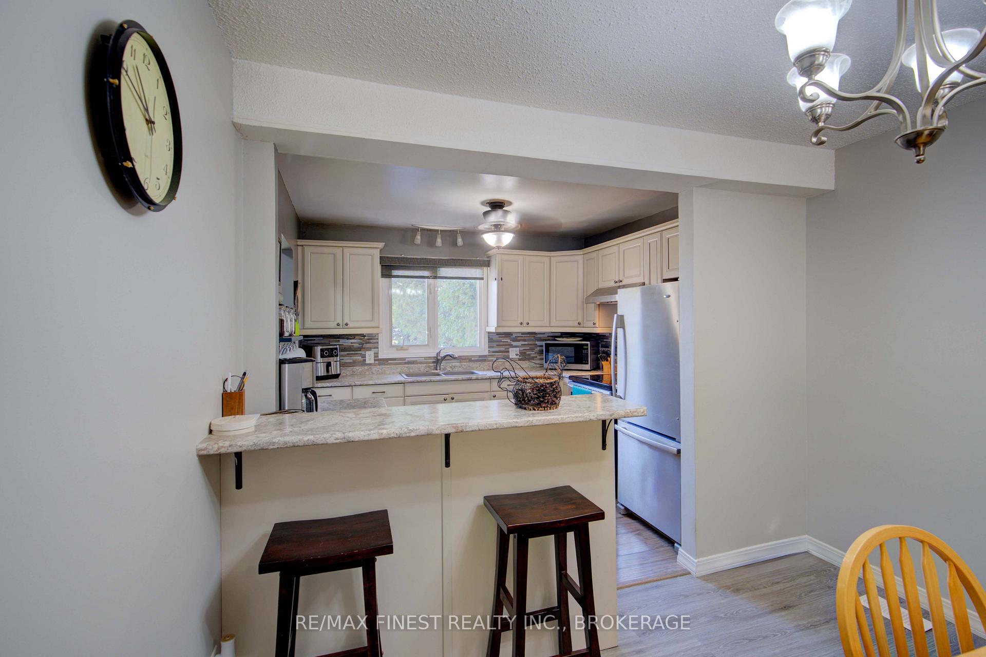 Photo 21 of 22 Coventry Crescent, Kingston, West of Sir John A. Blvd — HOMEH