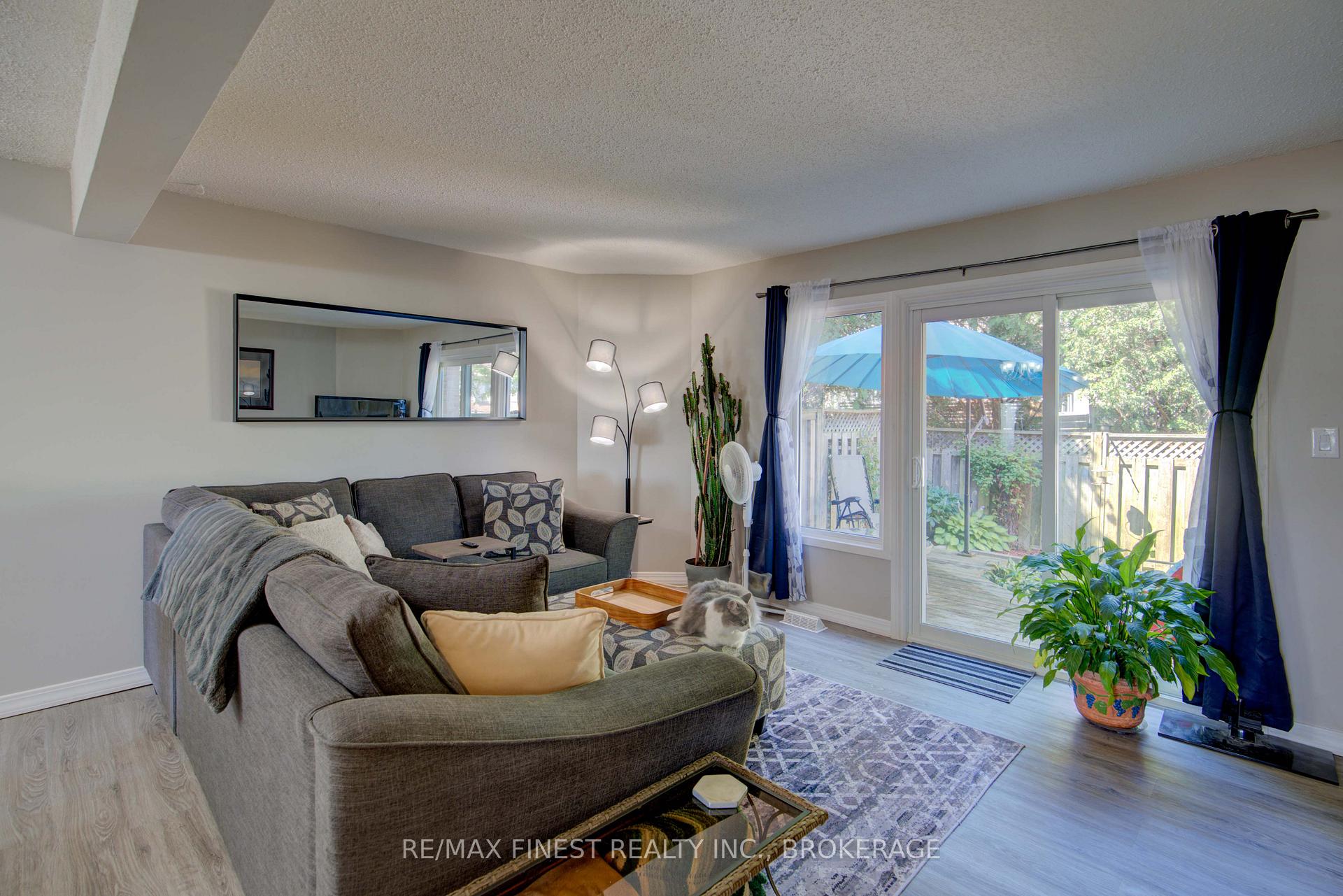 Photo 23 of 22 Coventry Crescent, Kingston, West of Sir John A. Blvd — HOMEH