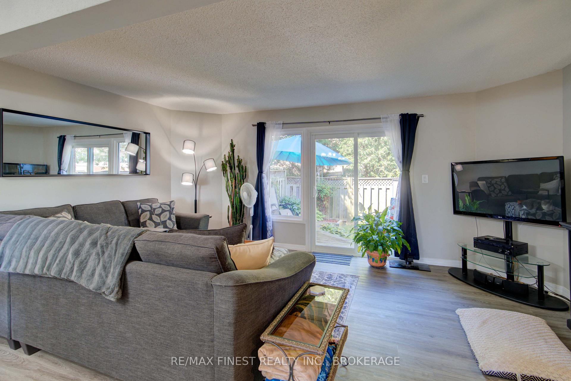 Photo 24 of 22 Coventry Crescent, Kingston, West of Sir John A. Blvd — HOMEH