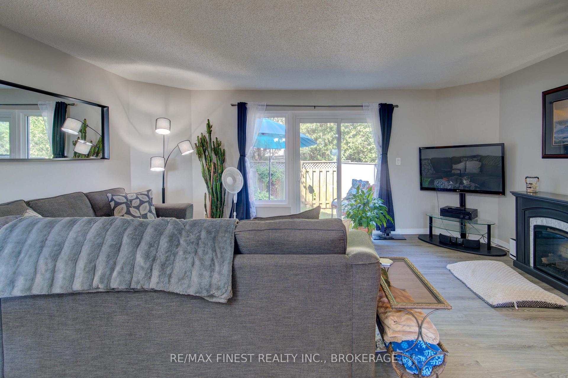 Photo 25 of 22 Coventry Crescent, Kingston, West of Sir John A. Blvd — HOMEH
