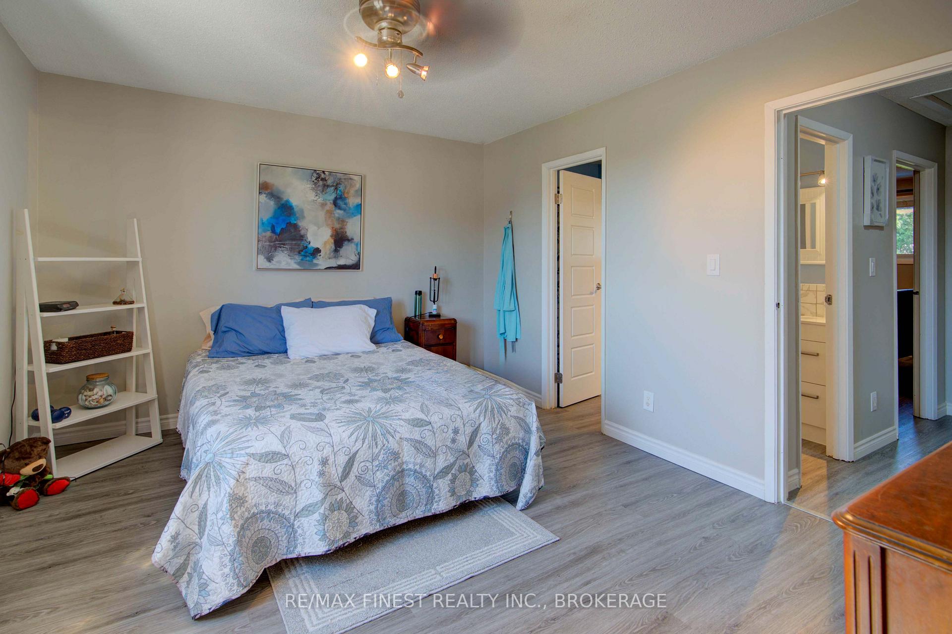 Photo 32 of 22 Coventry Crescent, Kingston, West of Sir John A. Blvd — HOMEH