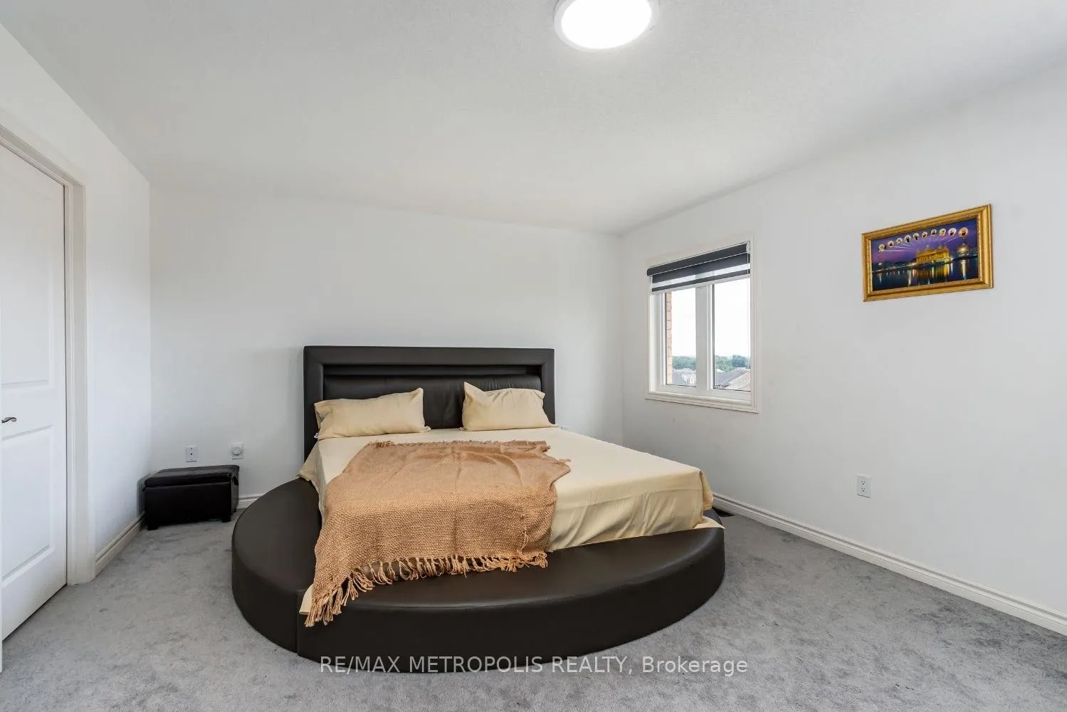 Photo 8 of 93 Elephant Hill Drive, Clarington, Bowmanville — HOMEH