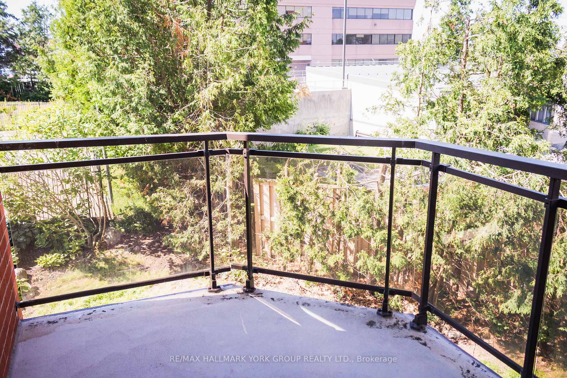 Photo 9 of Unit 213, 262 Rose Street, Barrie, Wellington — HOMEH