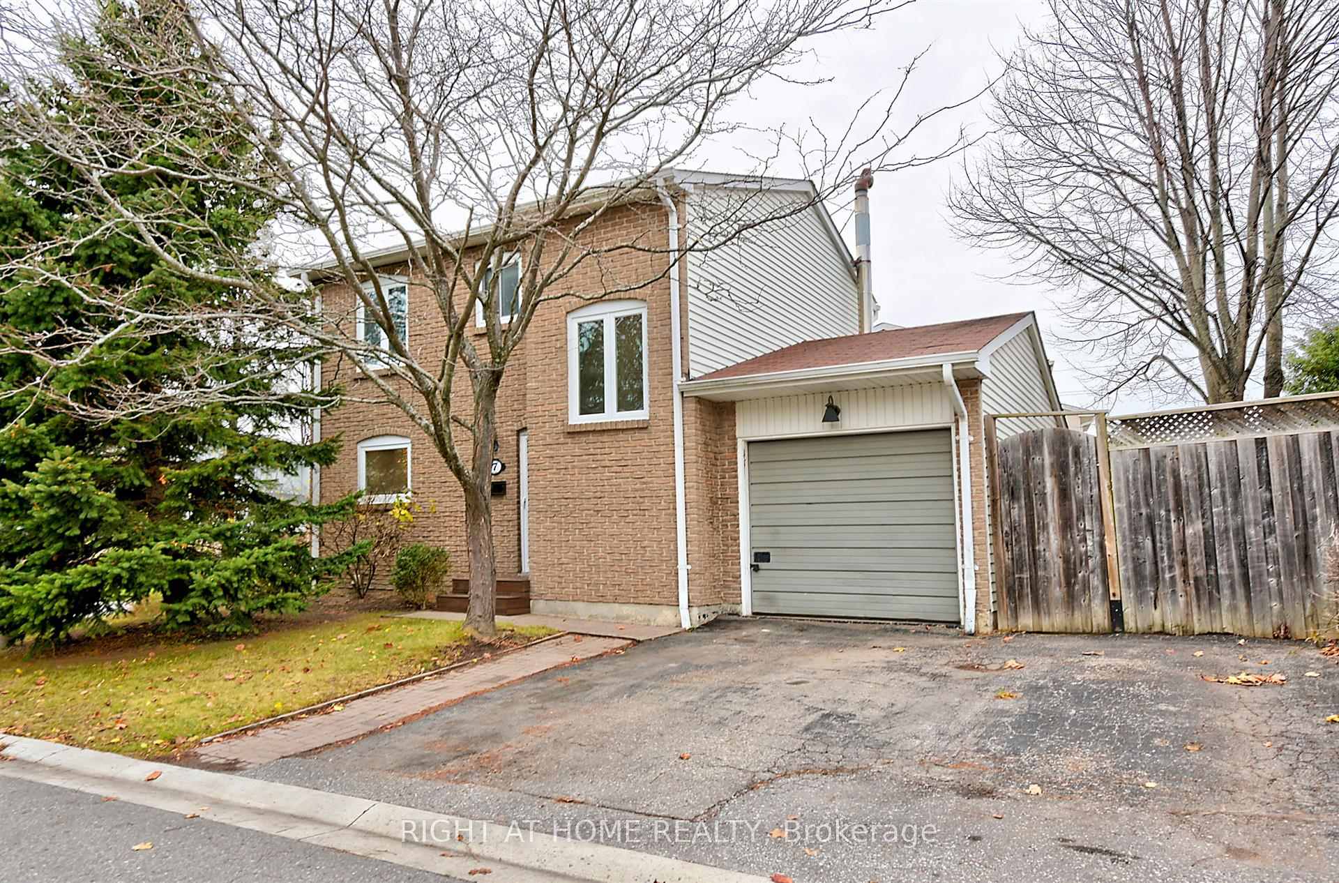 Photo 2 of Unit 45, 7 Medley Lane, Ajax, South West — HOMEH