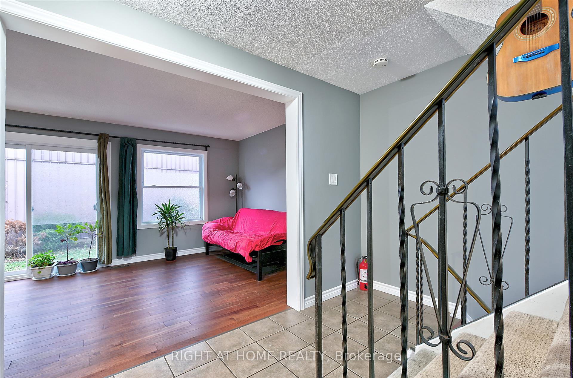 Photo 4 of Unit 45, 7 Medley Lane, Ajax, South West — HOMEH