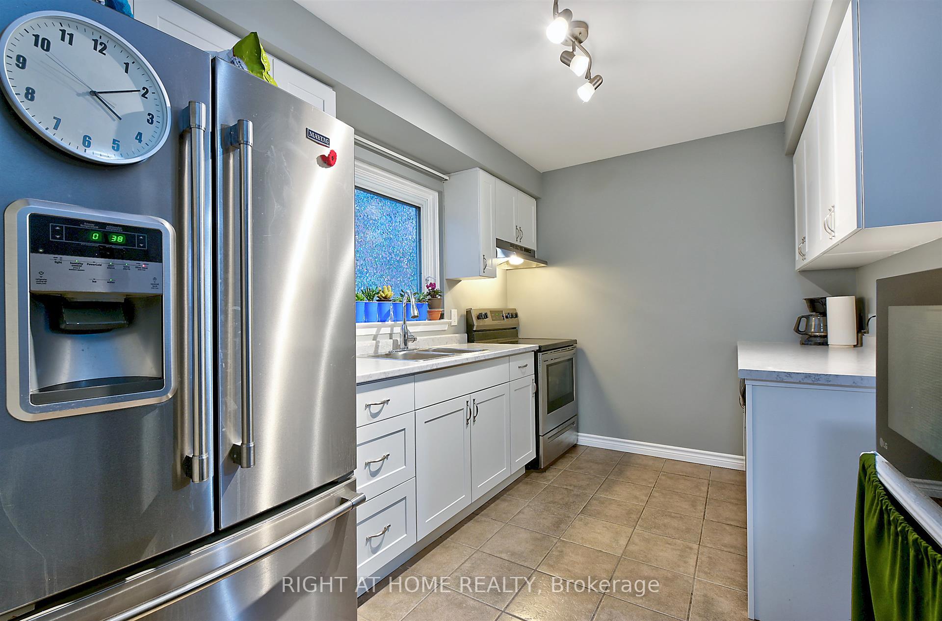 Photo 9 of Unit 45, 7 Medley Lane, Ajax, South West — HOMEH